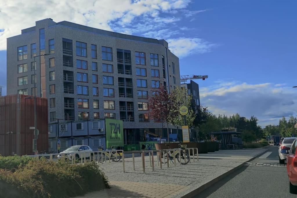 New Studio Cherry Near Helsinki Airport In Kivistoe Vantaa Kültér fotó