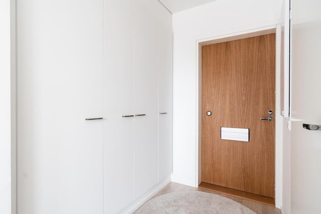 New Studio Cherry Near Helsinki Airport In Kivistoe Vantaa Kültér fotó