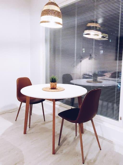 New Studio Cherry Near Helsinki Airport In Kivistoe Vantaa Kültér fotó